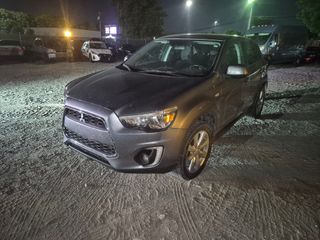 2015 Mitsubishi Outlander Sport SE - Exterior Front Left Corner Image